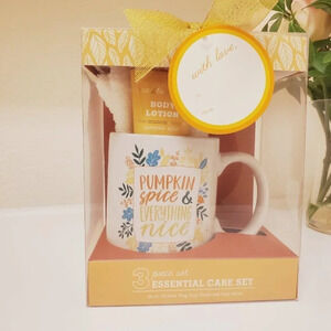 Halloween gift mug, lotion and cozy socks set